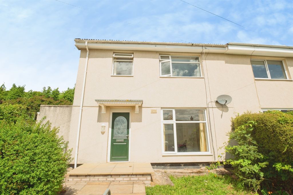 3 bed semi-detached house for saleHawthorn Road, Sebastopol, Pontypool NP4