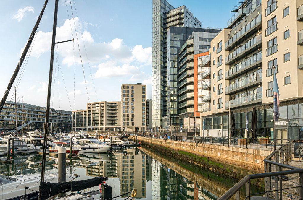 Property photo 2 of 9 1372053-7-68F89c4...