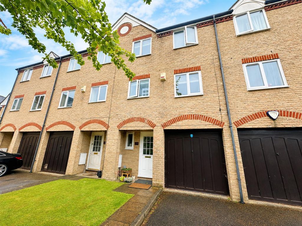 Property photo 1 of 14 Coopers Estate Agents