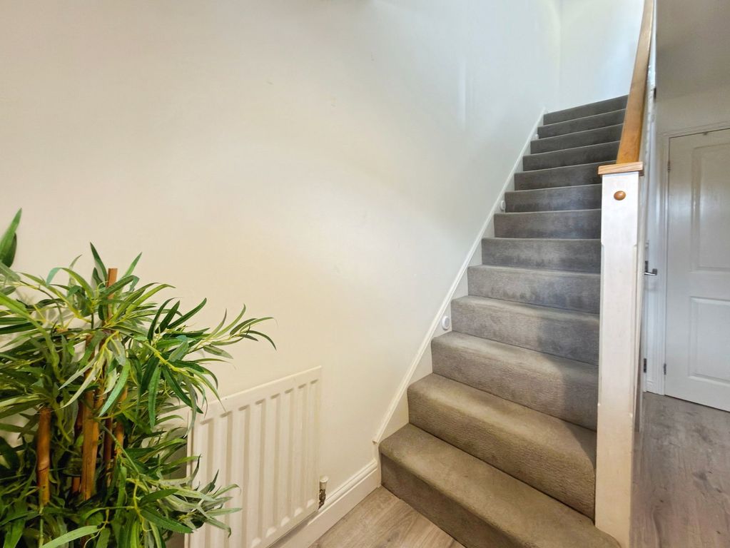 Property photo 2 of 29