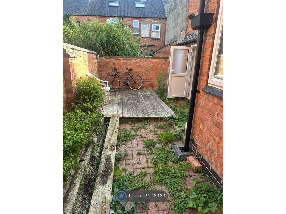 Property photo 3 of 12