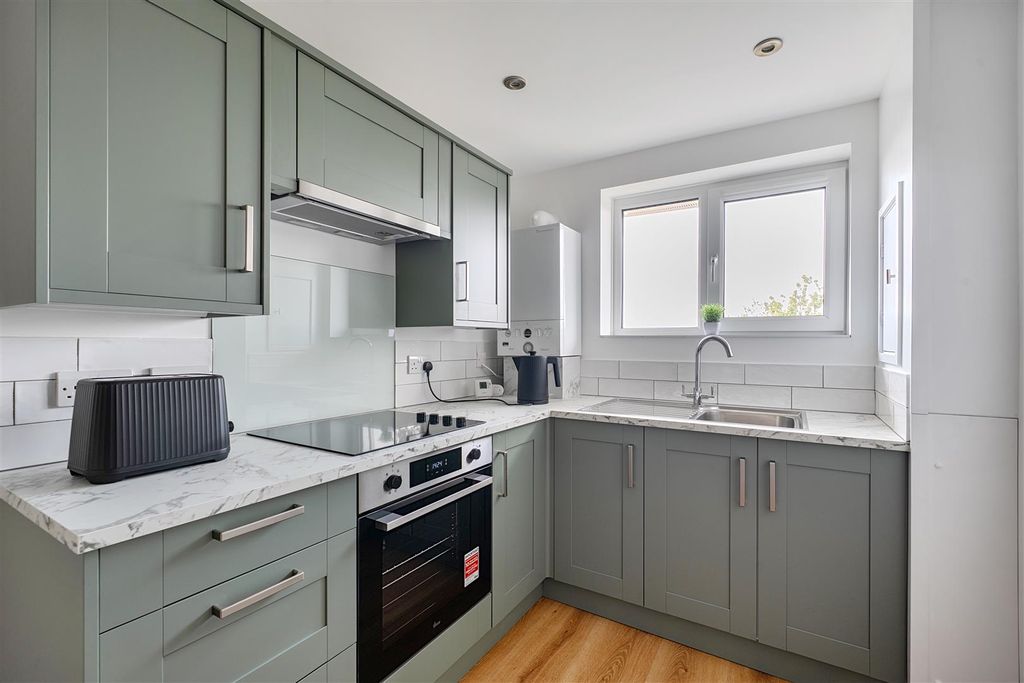 Property photo 3 of 18 1450219-7-69E787510Dfdf.Jpg