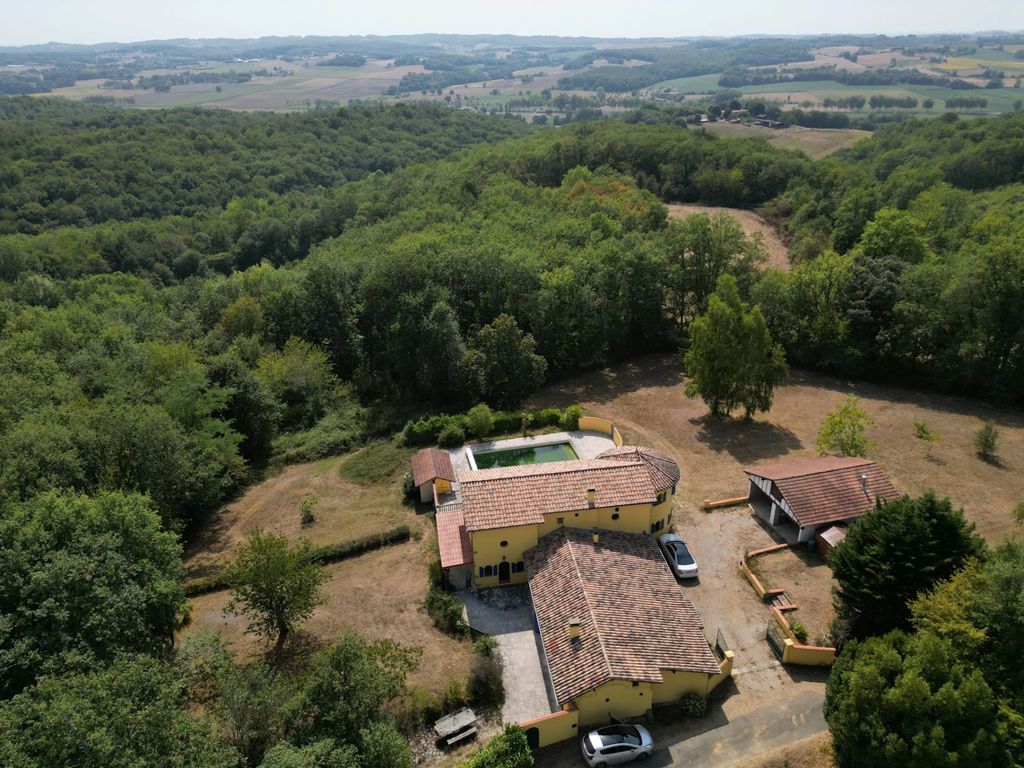 Property photo 2 of 34