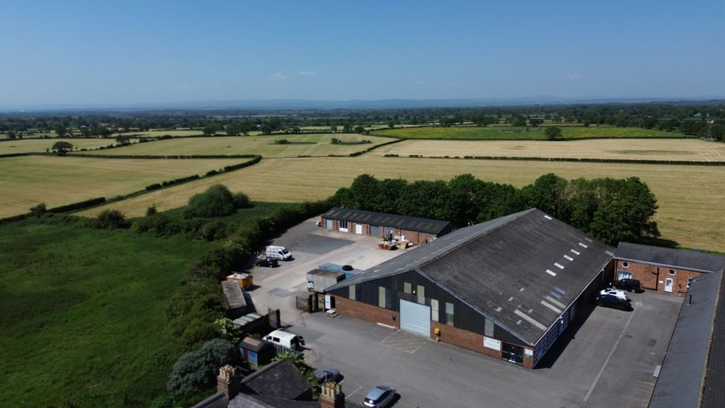 Property photo 3 of 7 Photo 7