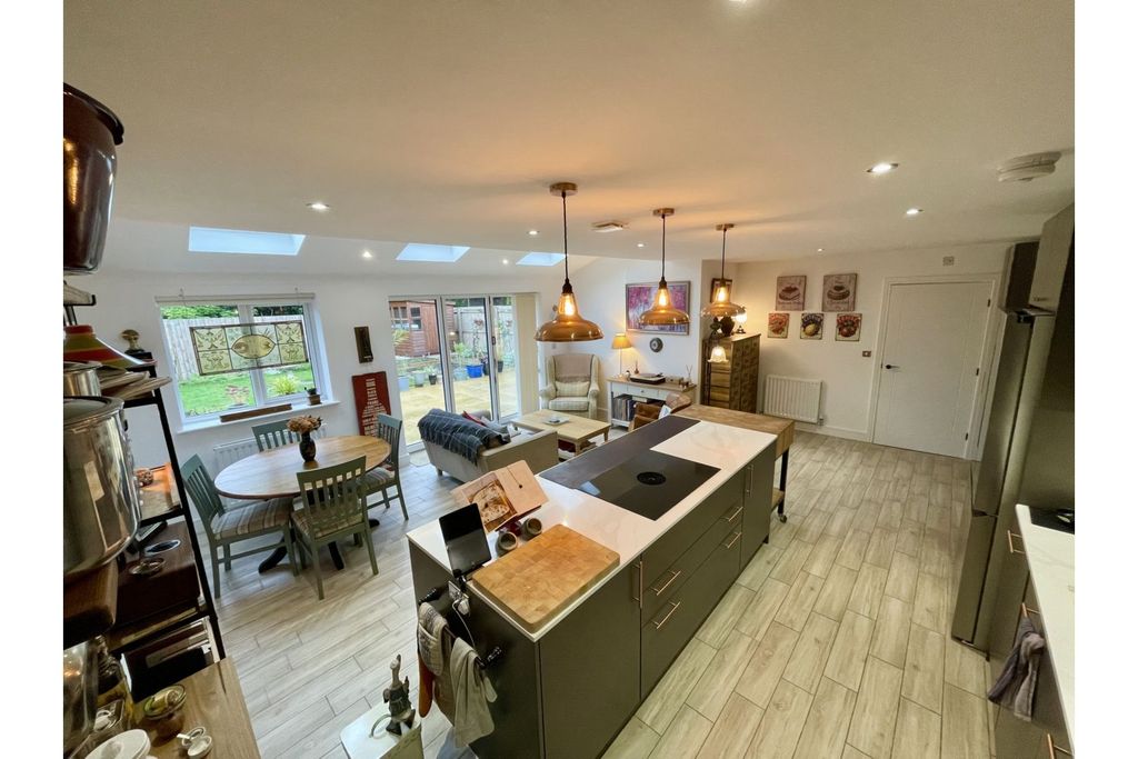 Property photo 3 of 26