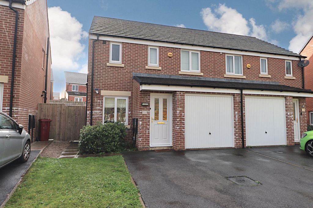 Property photo 1 of 16