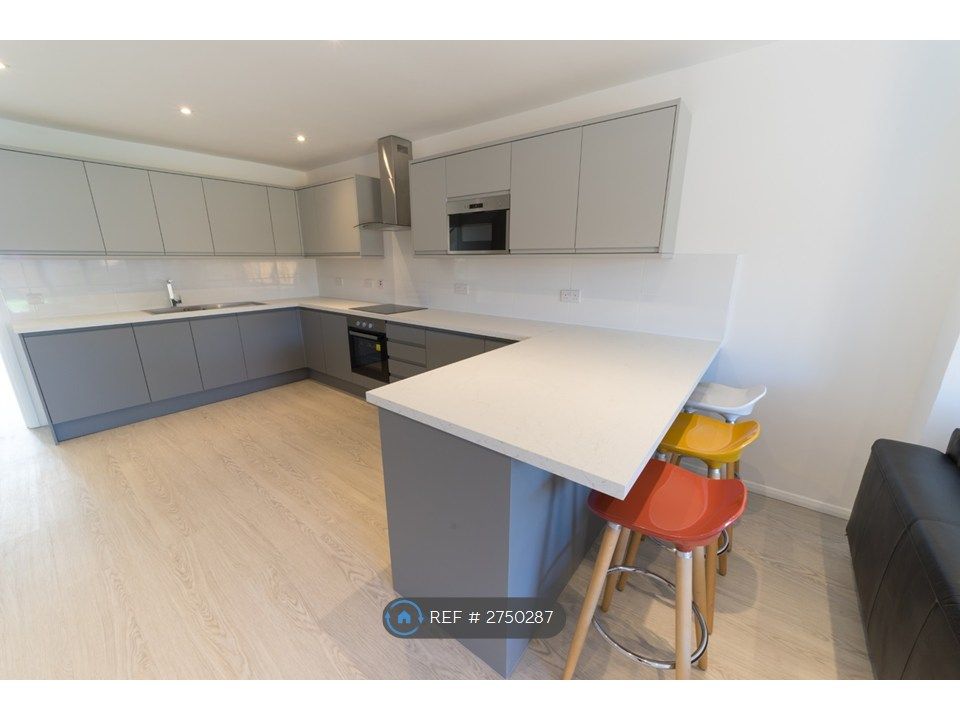 Property photo 3 of 24