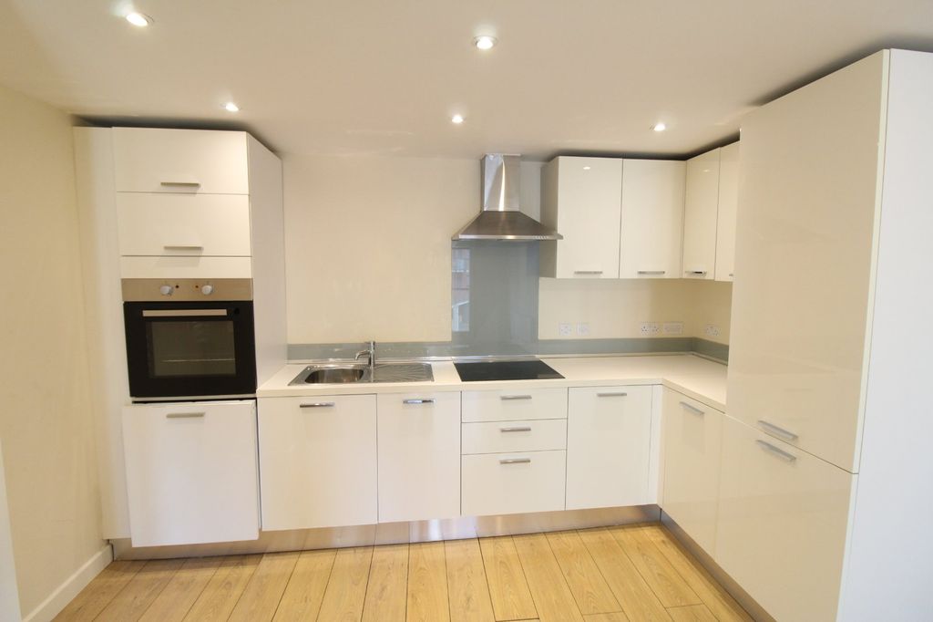 Property photo 2 of 8 Picture No. 05