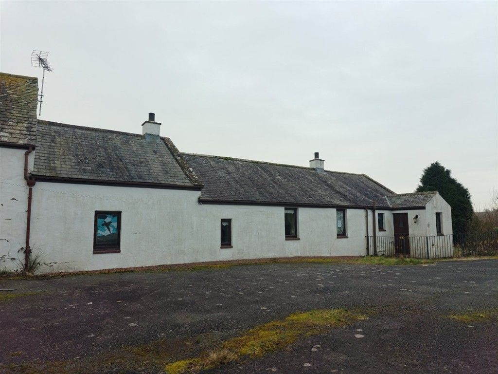 Property photo 1 of 11