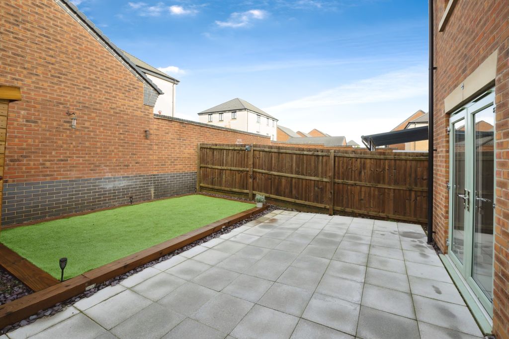 Property photo 2 of 16