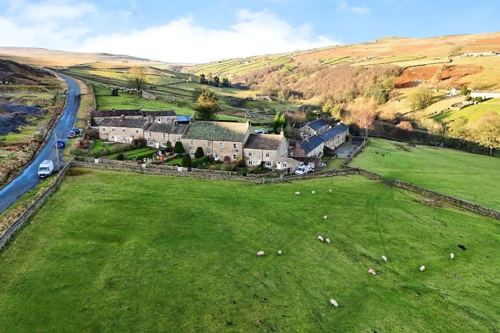 Property photo 3 of 26