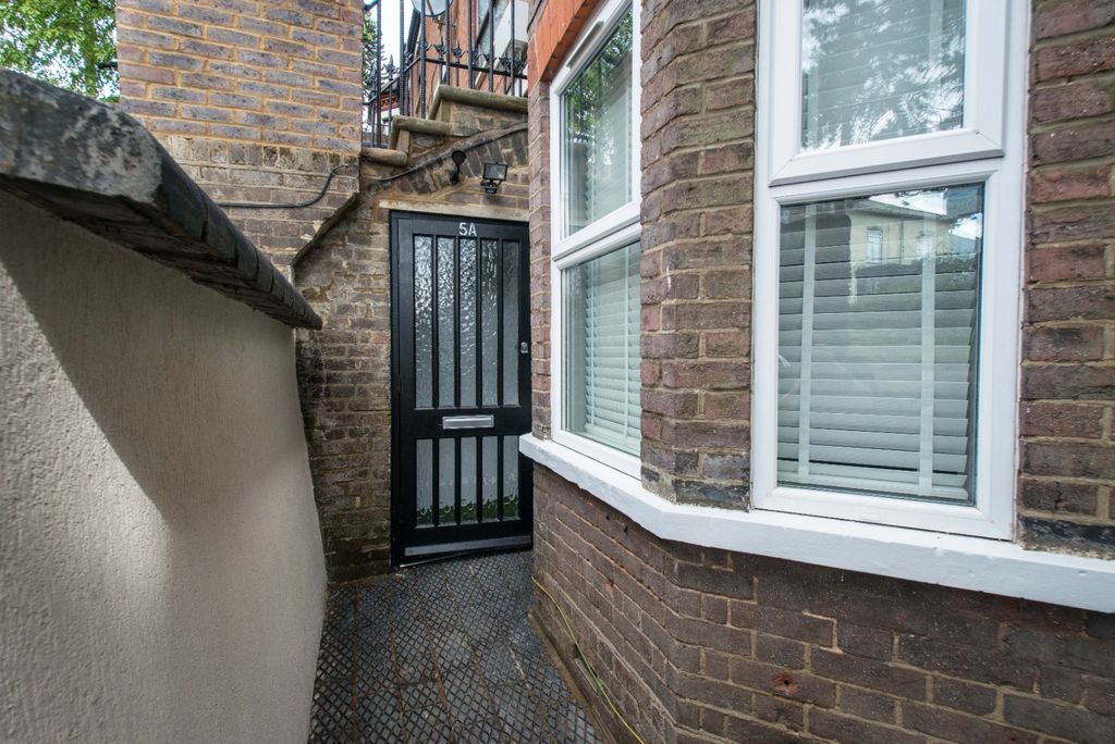 Property photo 1 of 8 4106220
