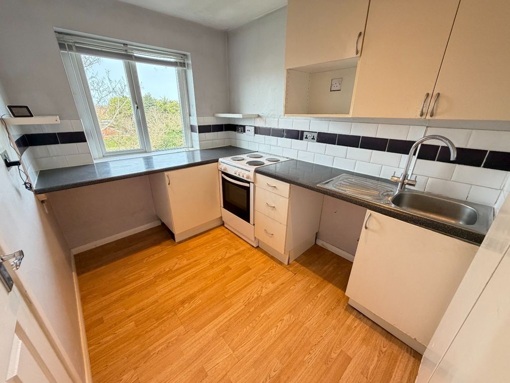 Property photo 2 of 6 5214421
