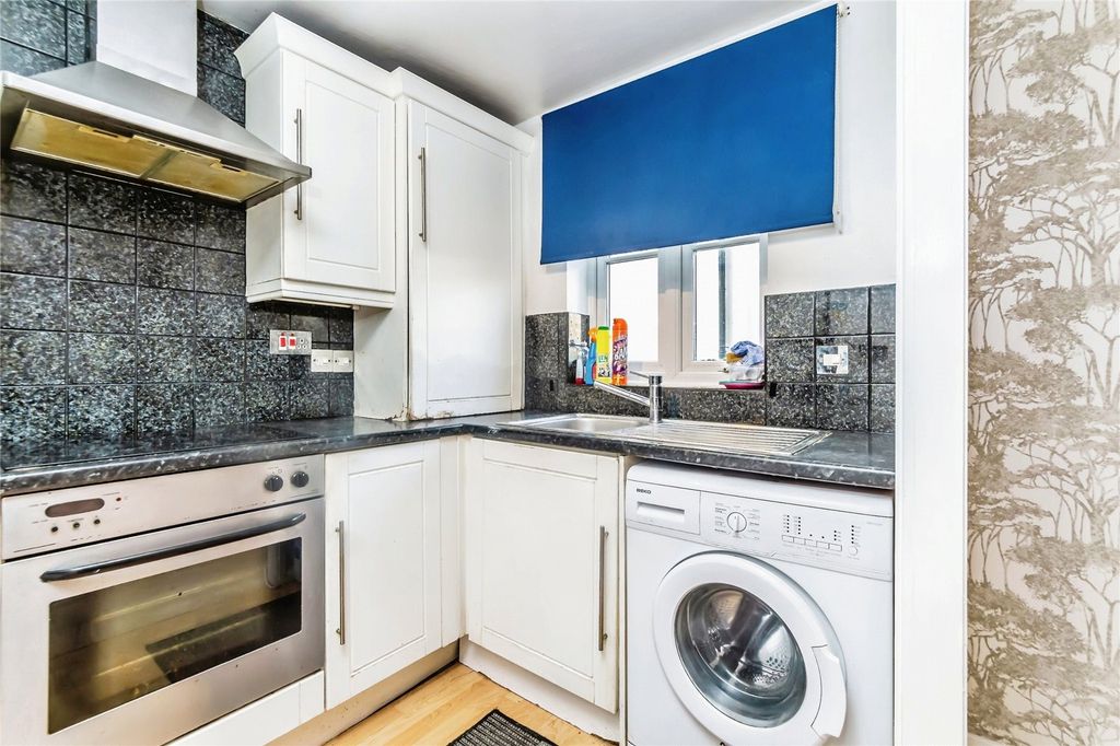 Property photo 2 of 16 Picture No. 02