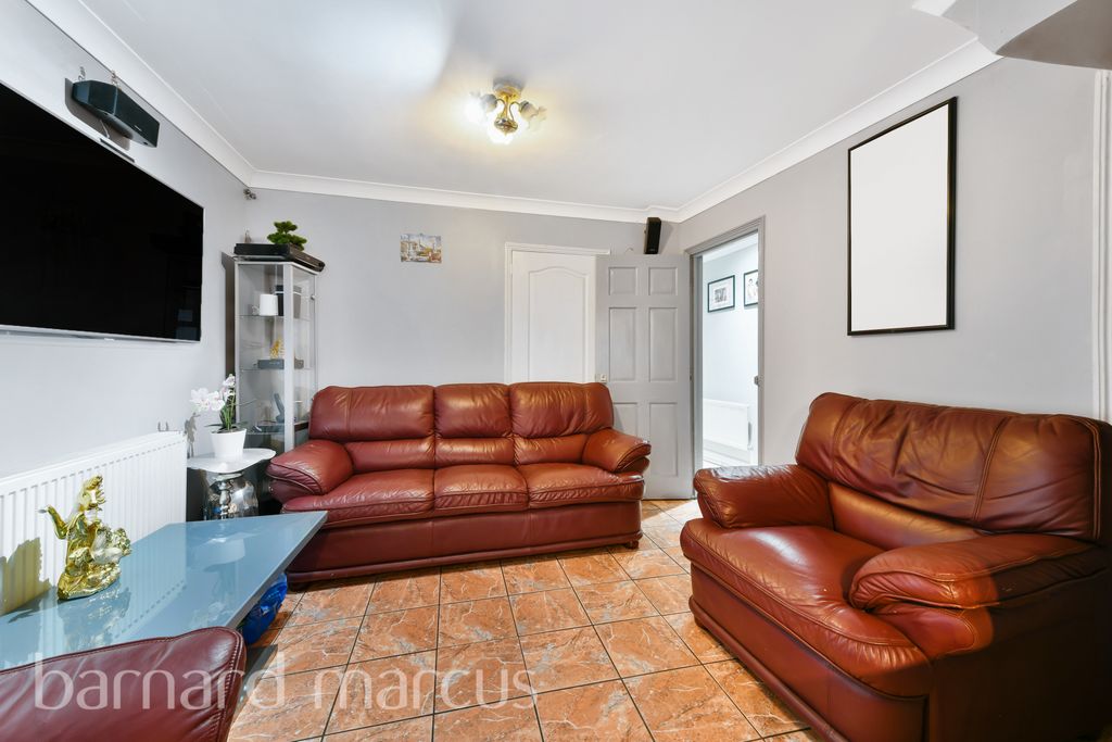 Property photo 3 of 8 Reception Room