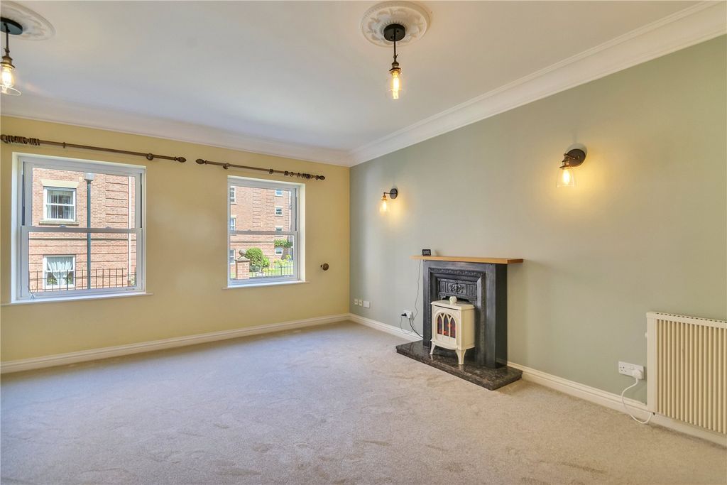 Property photo 2 of 17 Picture No. 46
