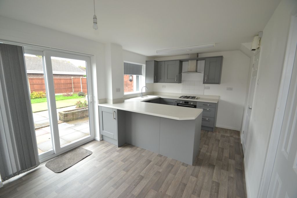Property photo 3 of 13 Kitchen Dining Room