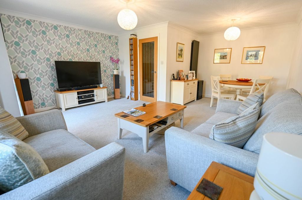 Property photo 3 of 18