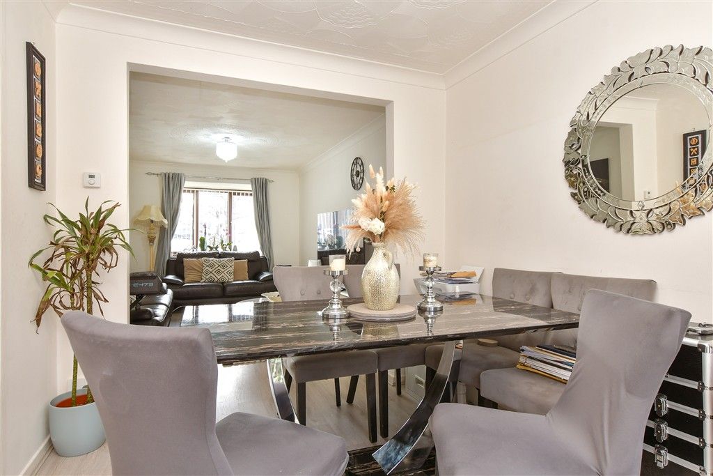 Property photo 2 of 10 Dining Area