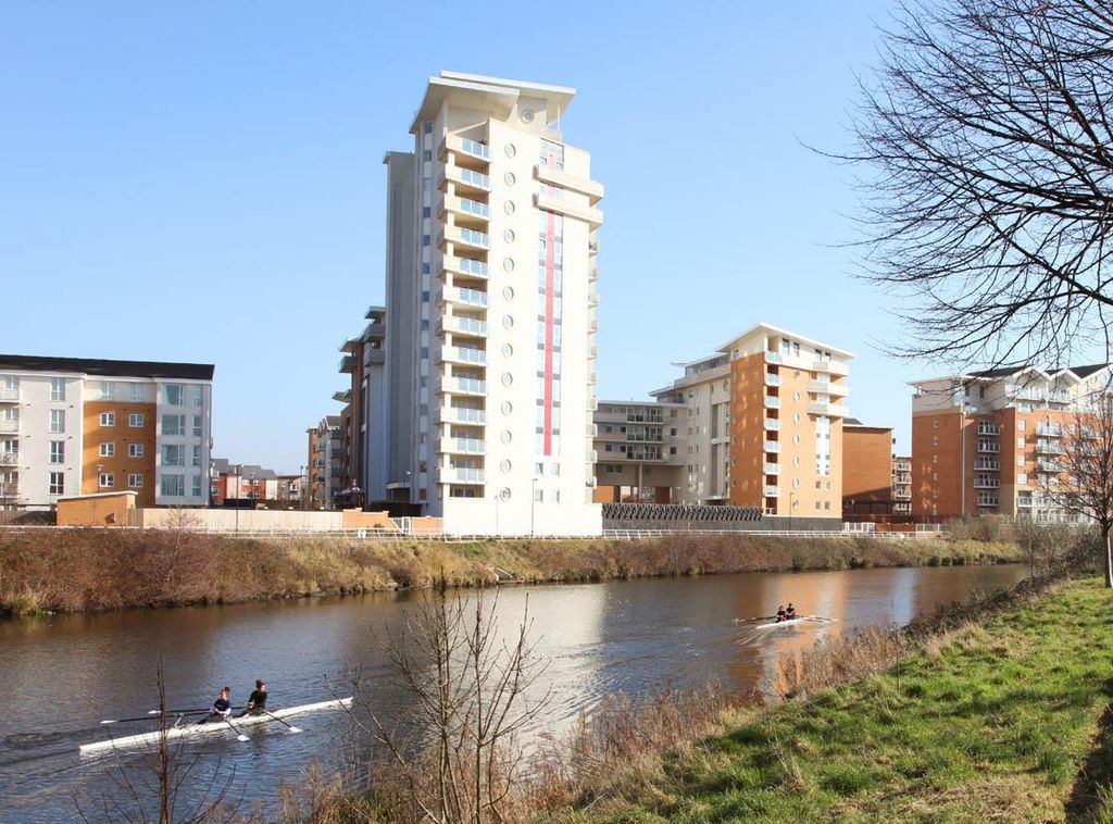 Property photo 1 of 17 Century Wharf 8708.Jpg