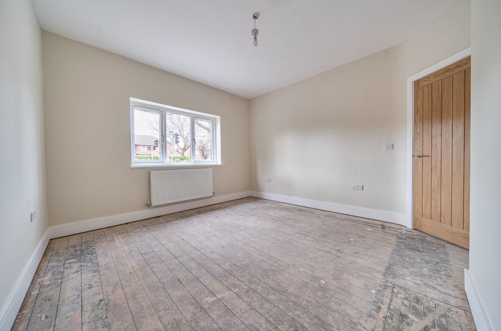 Additional image 13 of 3 bed detached bungalow for saleNewark Road, North Hykeham, Lincoln, Lincolnshire LN6