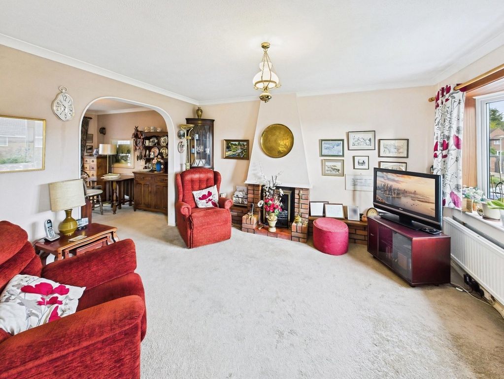 Property photo 2 of 13