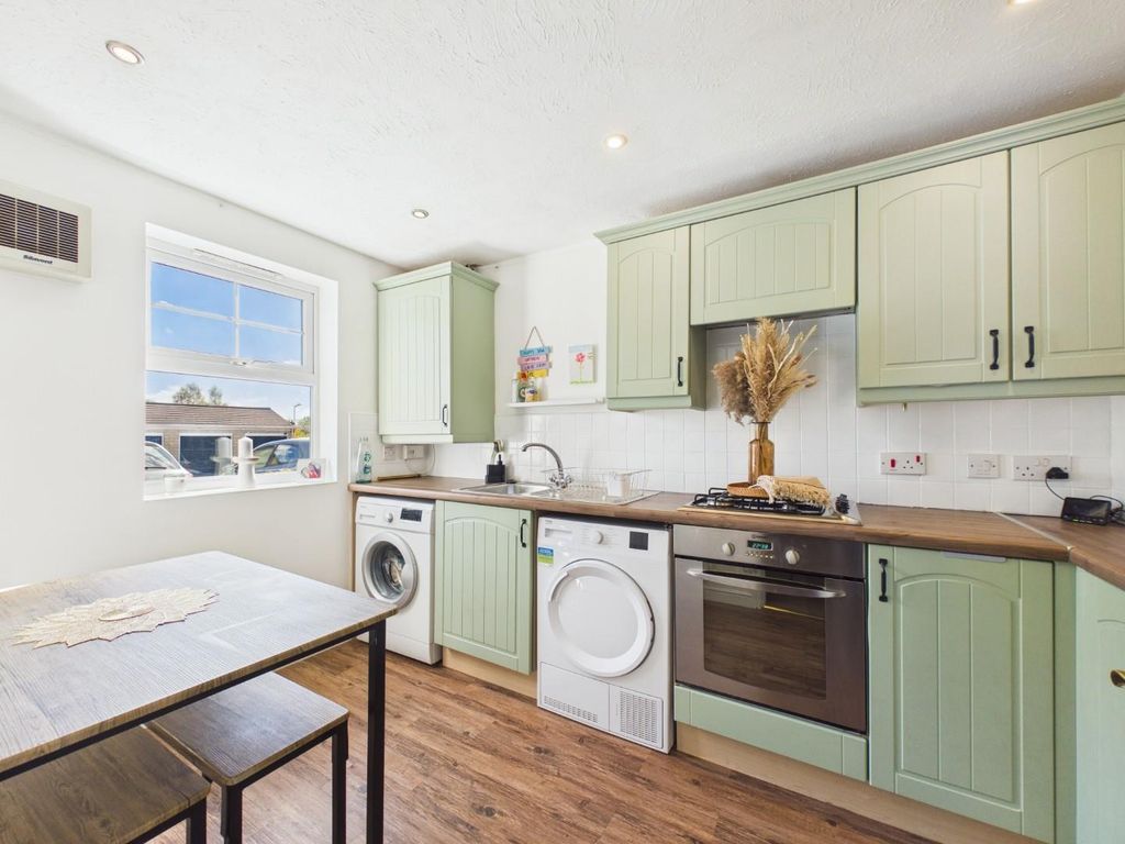 Property photo 3 of 8 Cam01268G0-Pr0461-Still003.Jpg