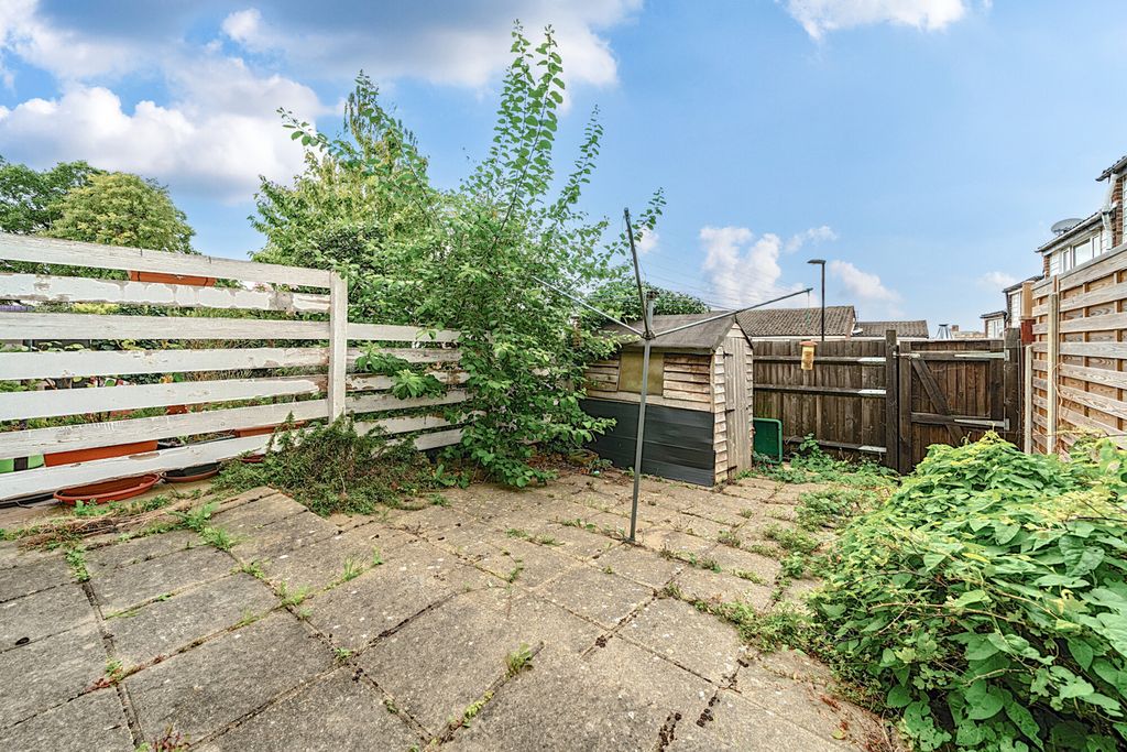 Property photo 2 of 28 Garden