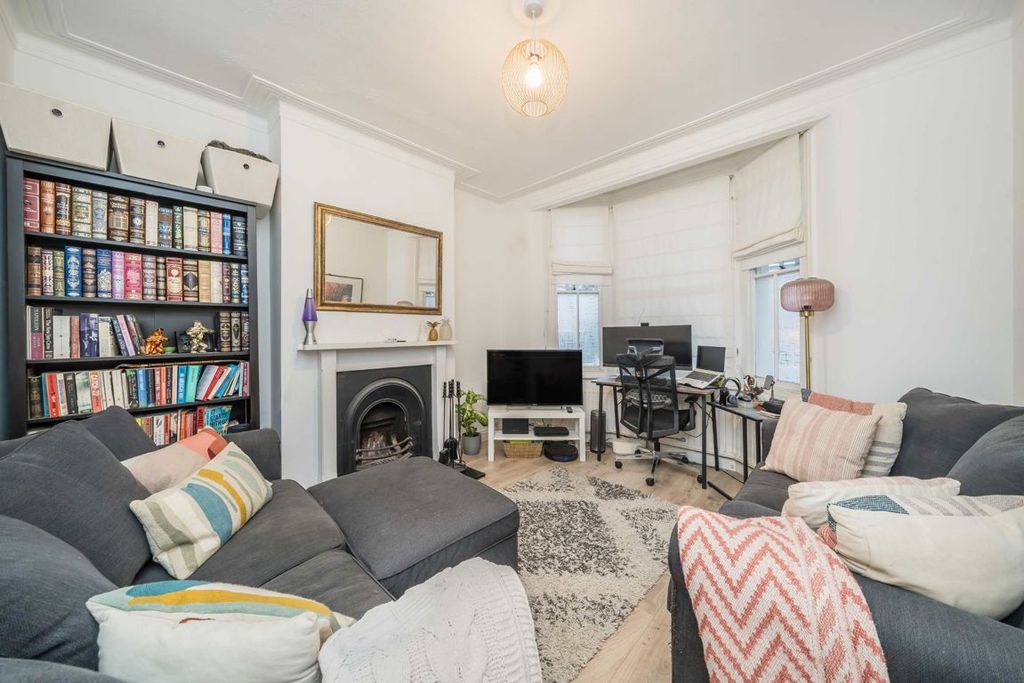 Property photo 2 of 5