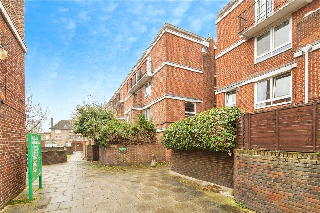 Property photo 1 of 18 External