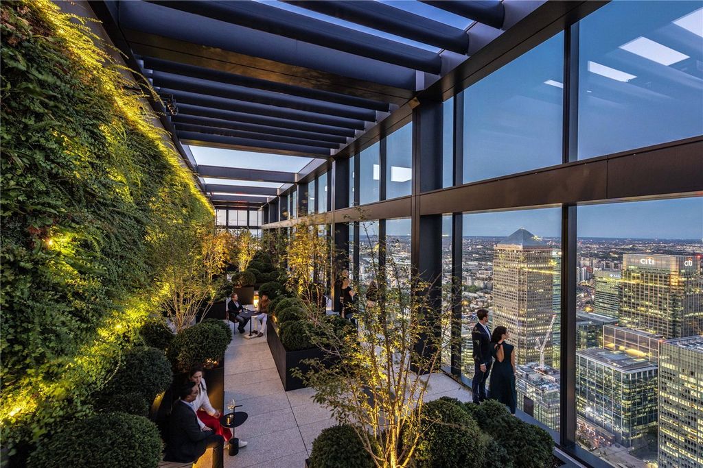 Property photo 2 of 16 Sky Terrace