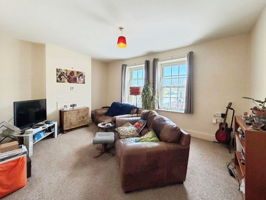 Property photo 3 of 14 Pbox-Img.Jpg