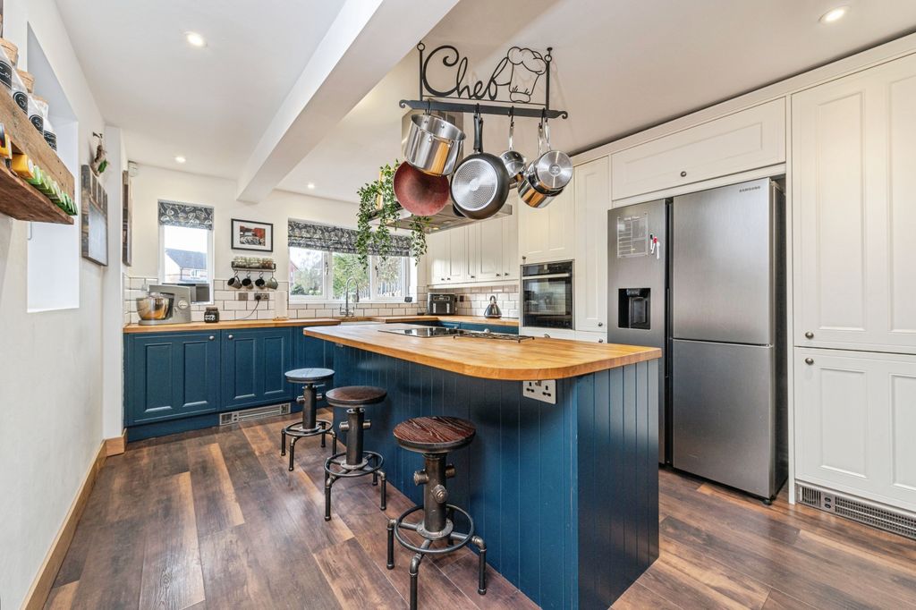 Property photo 2 of 15 Kitchen