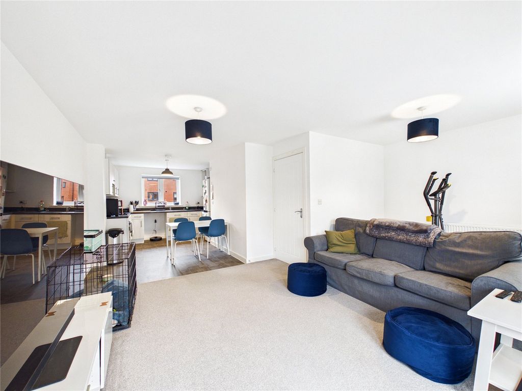 Property photo 3 of 10 Picture No. 05