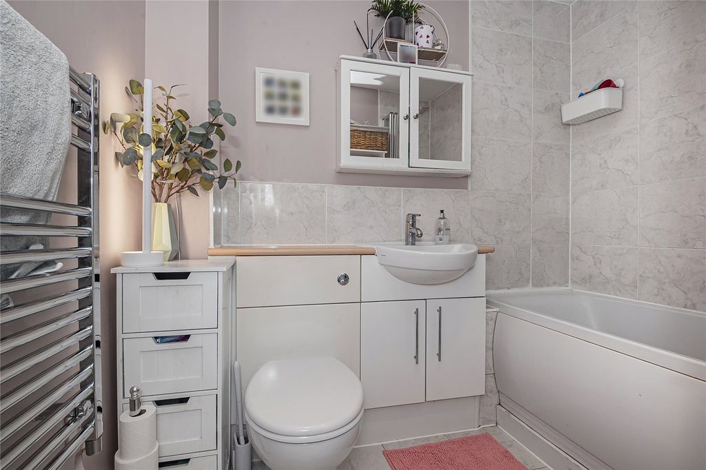 Property photo 2 of 13 Picture No. 02