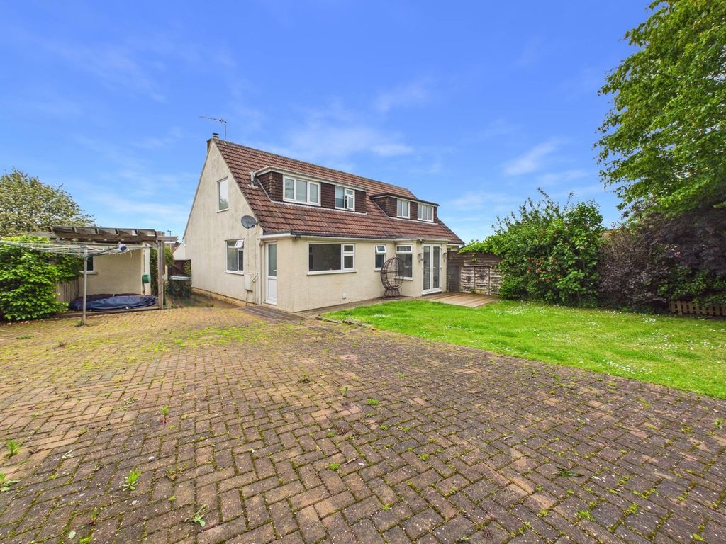 Property photo 2 of 25