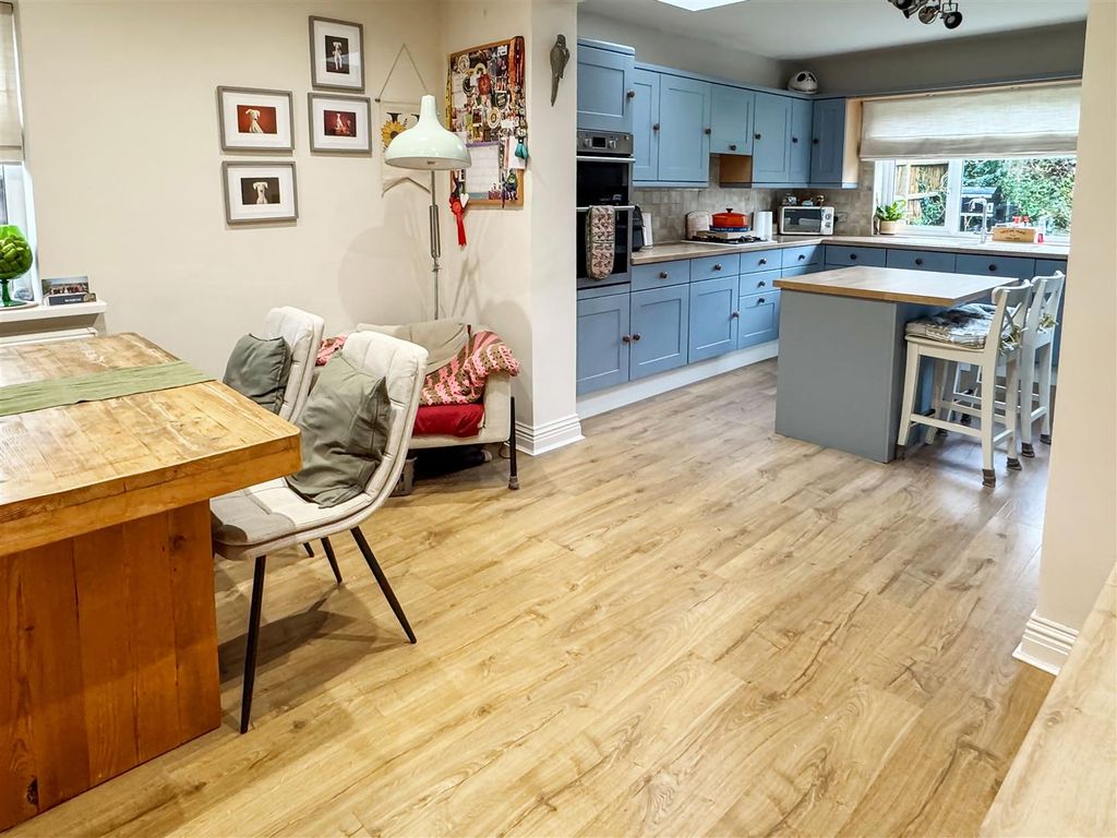 Property photo 3 of 12 Img_2339.Jpg