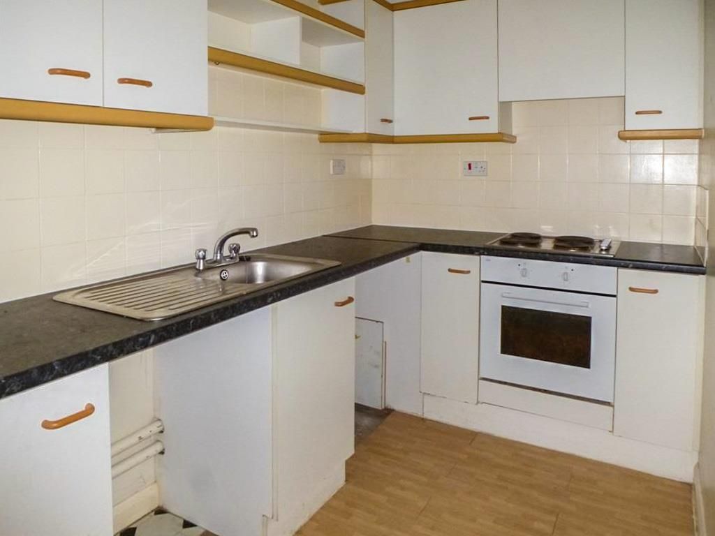 Property photo 1 of 6 Kitchen