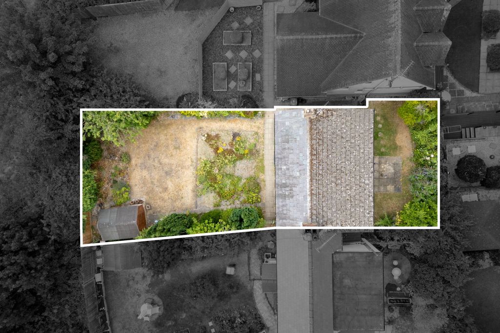 Property photo 2 of 20