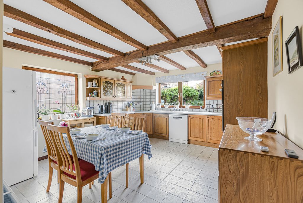 Property photo 3 of 35