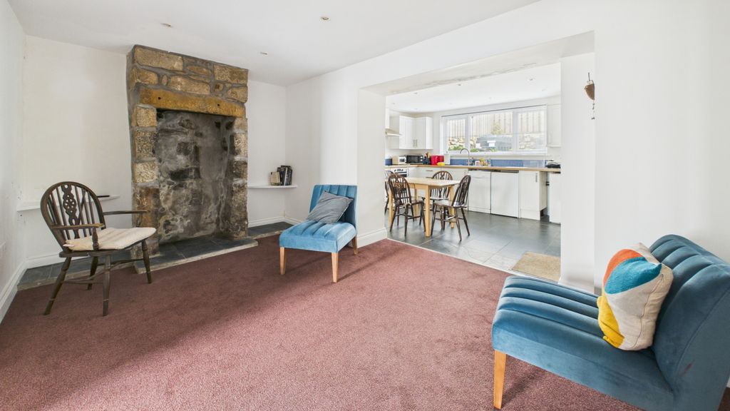 Property photo 3 of 13 Gallery