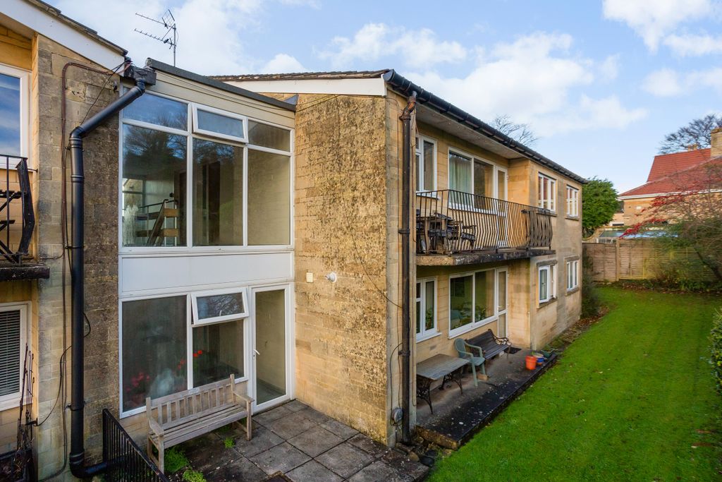 Property photo 2 of 16