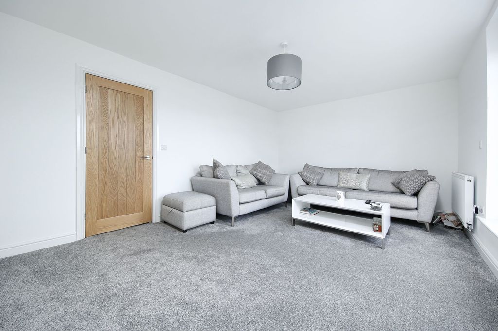 Property photo 3 of 23