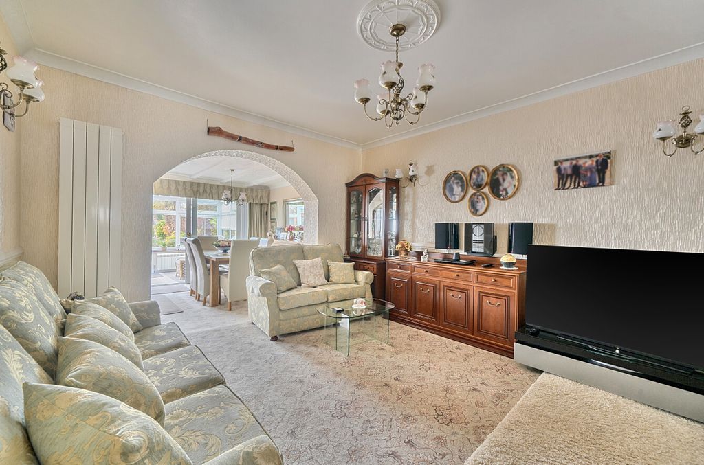 Property photo 2 of 21 1434845-17-69cd26...