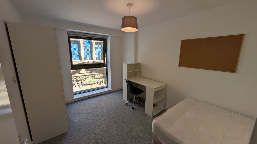 Property photo 3 of 15 Bedroom