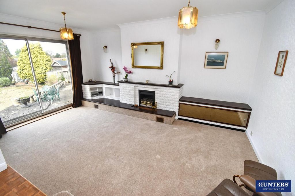 Property photo 2 of 16 Living Room