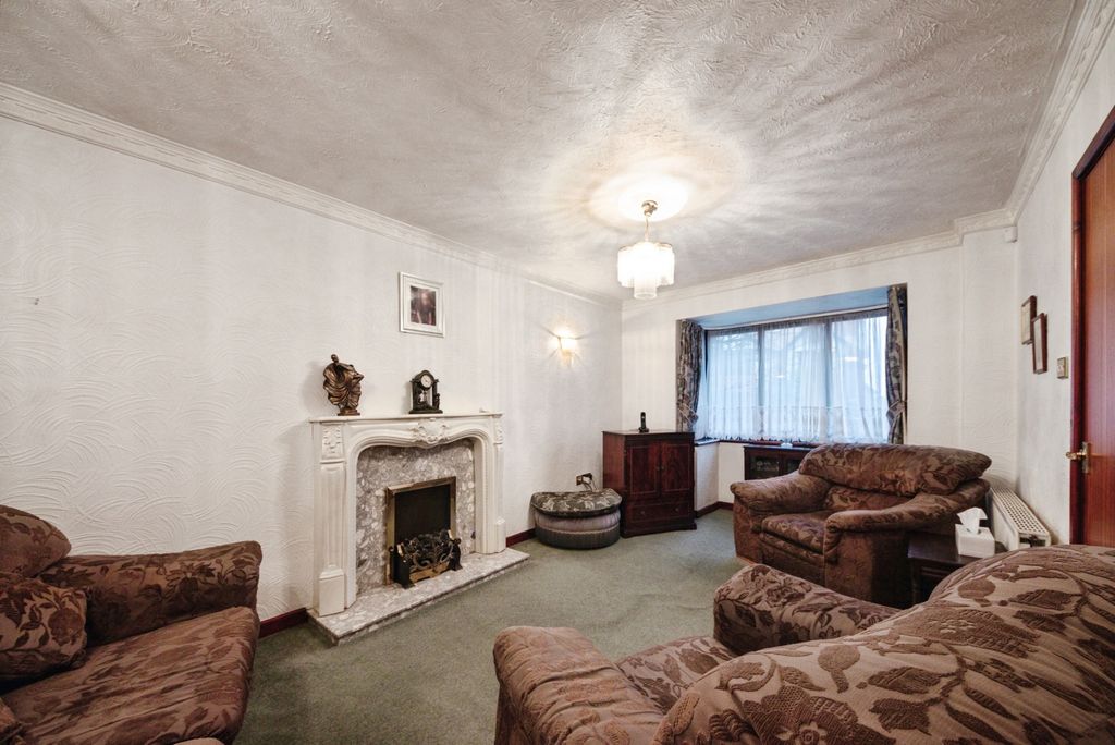 Property photo 3 of 20 Pbox-Img.Jpg