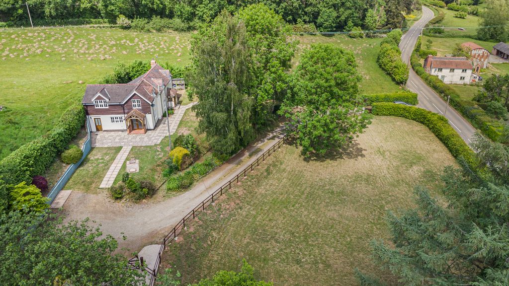 Property photo 3 of 45 21_54130.Jpg