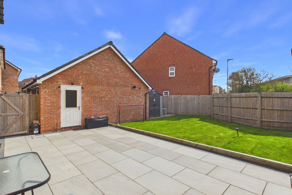Additional image 18 of 4 bed detached house for saleAlexander Way, Leighton Buzzard LU7