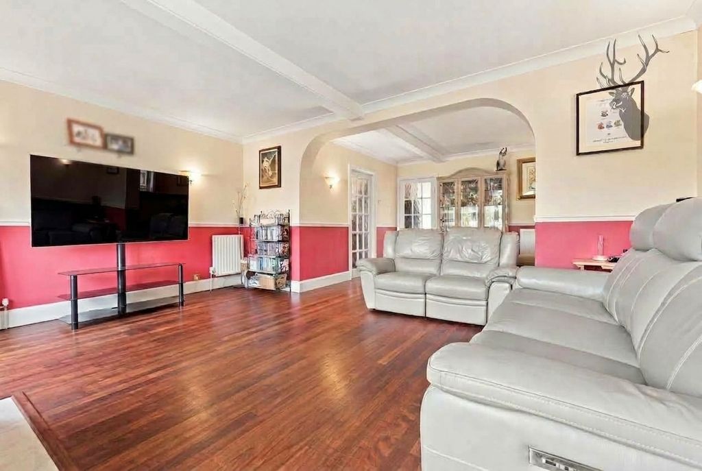 Property photo 3 of 30